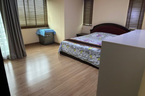 Кондоминиум с 2 спальнями в Чатучаке, Бангкок, Таиланд № 153140 - фото 3