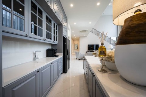 Maison à Bang Kapi, Bangkok, Thaïlande 4 chambres № 153137 - photo 12