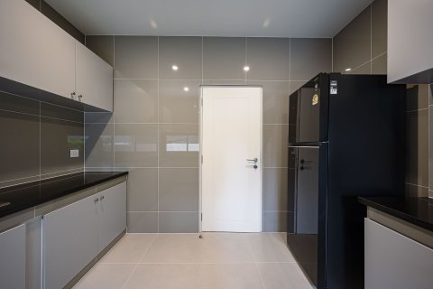 Maison à Bang Kapi, Bangkok, Thaïlande 4 chambres № 153137 - photo 23