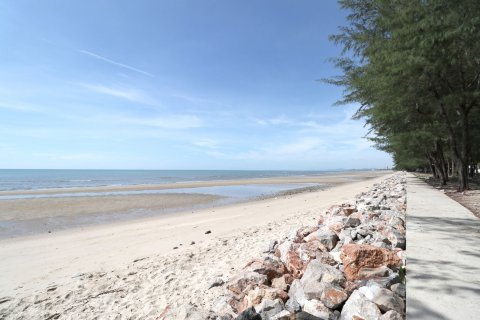 Кондоминиум с 2 спальнями в Ча-аме, Таиланд № 156180 - фото 17