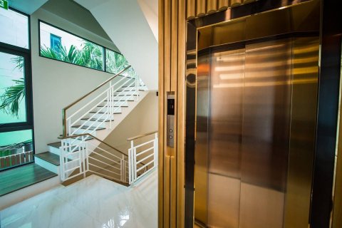 Townhouse à Bang Kapi, Bangkok, Thaïlande 2 chambres № 156179 - photo 5