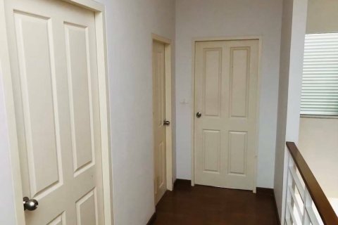 Таунхаус в Чом Тхонге, Бангкок, Таиланд с 3 спальнями  № 163593 - фото 6