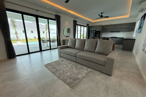 Villa in Hua Hin, Thailand 3 bedrooms № 163596 - photo 5