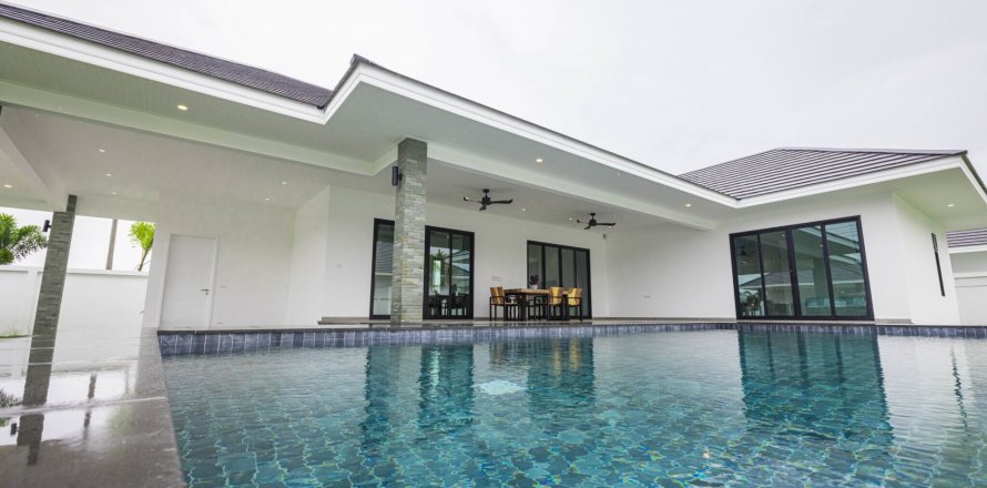Villa in Hua Hin, Thailand 3 bedrooms № 163596