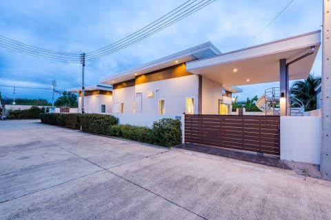 House in Hua Hin, Thailand 3 bedrooms № 163595 - photo 13