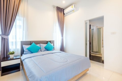 House in Hua Hin, Thailand 3 bedrooms № 163595 - photo 4