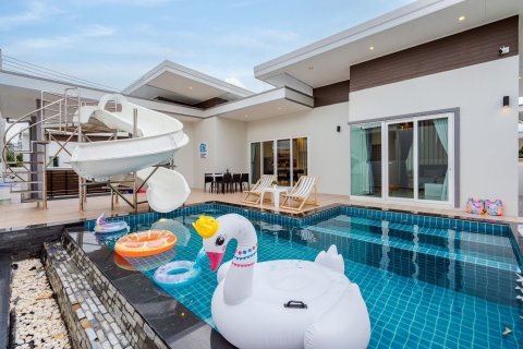 House in Hua Hin, Thailand 3 bedrooms № 163595