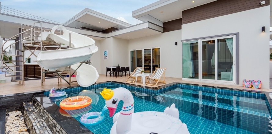 House in Hua Hin, Thailand 3 bedrooms № 163595