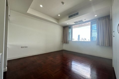 Condo in Watthana, Bangkok, Thailand, 3 bedrooms  № 159632 - photo 13