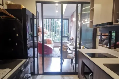 Студия в кондо в Ваттхане, Бангкок, Таиланд № 159629 - фото 2