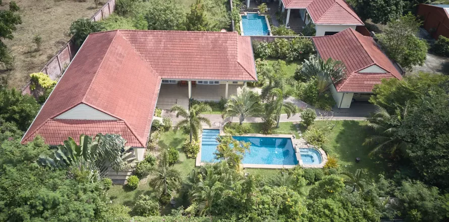 Вилла в Паттайе, Таиланд с 5 спальнями  № 141158