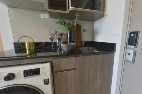 Кондоминиум с 2 спальнями в Бангне, Бангкок, Таиланд № 141154 - фото 2