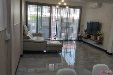 Townhouse à Phra Khanong, Bangkok, Thaïlande 2 chambres № 153930 - photo 4