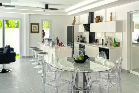 House in Rawai, Thailand 5 bedrooms № 153928 - photo 5