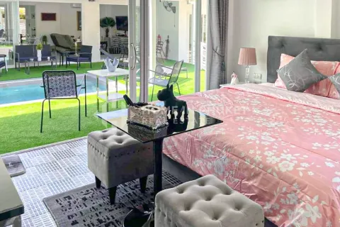 House in Rawai, Thailand 5 bedrooms № 153928 - photo 8