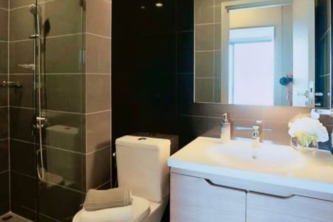 Condo in Bangkok, Thailand, 2 bedrooms  № 153929 - photo 9