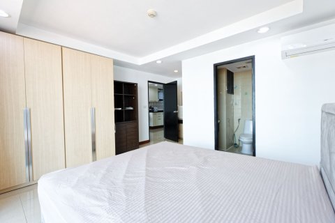 Condo in Din Daeng, Bangkok, Thailand, 2 bedrooms  № 167623 - photo 7