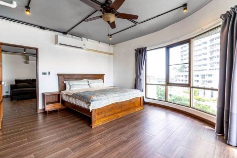 Кондоминиум с 3 спальнями в Суан Луанге, Бангкок, Таиланд № 167620 - фото 7