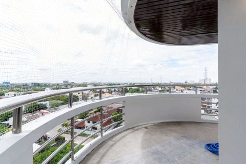 Кондоминиум с 3 спальнями в Суан Луанге, Бангкок, Таиланд № 167620 - фото 29