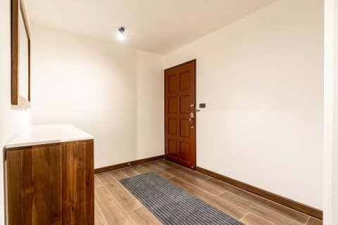 Кондоминиум с 3 спальнями в Суан Луанге, Бангкок, Таиланд № 167620 - фото 27