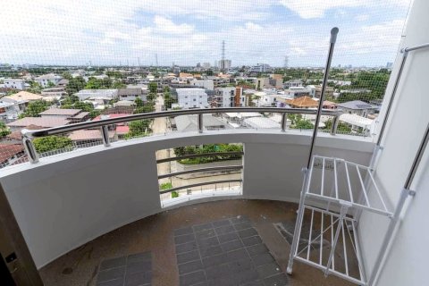 Кондоминиум с 3 спальнями в Суан Луанге, Бангкок, Таиланд № 167620 - фото 30