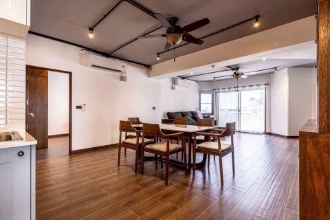 Кондоминиум с 3 спальнями в Суан Луанге, Бангкок, Таиланд № 167620 - фото 25