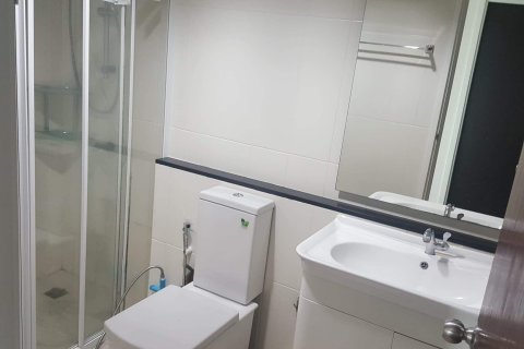 Кондоминиум с 2 спальнями в Самутпракане, Таиланд № 136839 - фото 11