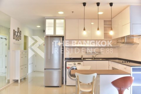Condo in Bangkok, Thailand, 2 bedrooms  № 184282 - photo 8