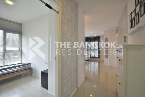 Condo in Bangkok, Thailand, 2 bedrooms  № 184282