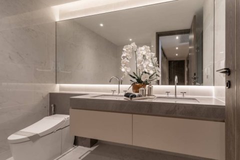 Condo in Bangkok, Thailand, 2 bedrooms № 180858 - photo 15