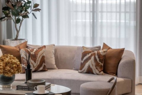 Condo in Bangkok, Thailand, 2 bedrooms № 180858 - photo 10
