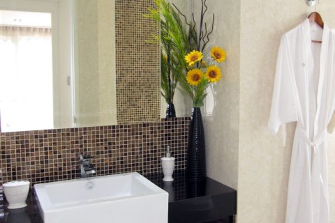 Condo in Pattaya, Thailand, 1 bedroom  № 176531 - photo 4