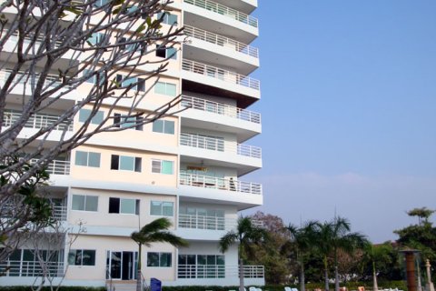 Studio in the Condo on Jomtien Beach, Pattaya, Thailand  № 176529 - photo 3