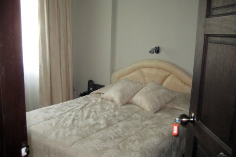 Condo on Jomtien Beach, Pattaya, Thailand, 2 bedrooms  № 176532 - photo 4