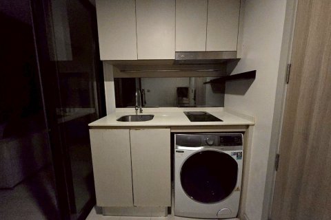 Studio dans le Condo à Sathon, Bangkok, Thaïlande  № 137524 - photo 8