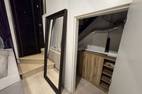 Studio dans le Condo à Sathon, Bangkok, Thaïlande  № 137524 - photo 10