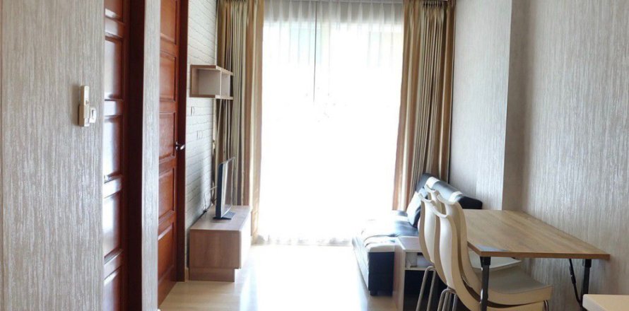 Кондоминиум с 2 спальнями в Дин Даенге, Бангкок, Таиланд № 137523