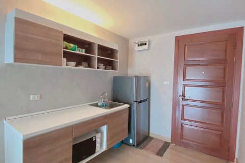 Кондоминиум с 2 спальнями в Дин Даенге, Бангкок, Таиланд № 137523 - фото 9