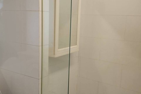 Кондоминиум с 2 спальнями в Дин Даенге, Бангкок, Таиланд № 137523 - фото 23