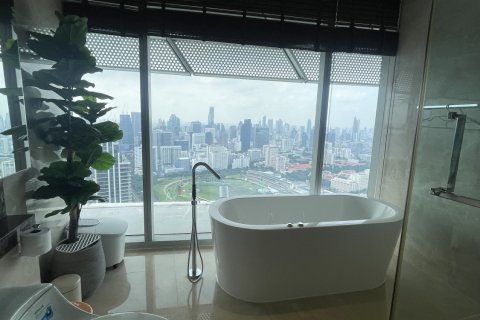 Кондоминиум с 4 спальнями в Патхум Ване, Бангкок, Таиланд № 137528 - фото 17
