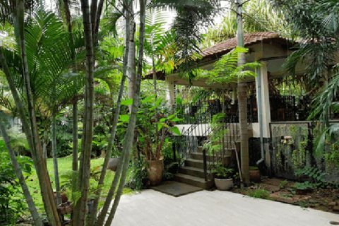 House in Pattaya, Thailand 4 bedrooms № 193231 - photo 5
