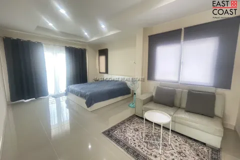 Casa de 3 dormitorios en Pattaya, Tailandia № 212512 - foto 15