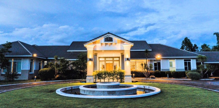 Дом в Сан Кампаенге, Таиланд с 5 спальнями  № 158448