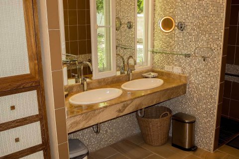 House in Chiang Mai, Thailand 4 bedrooms № 137734 - photo 23