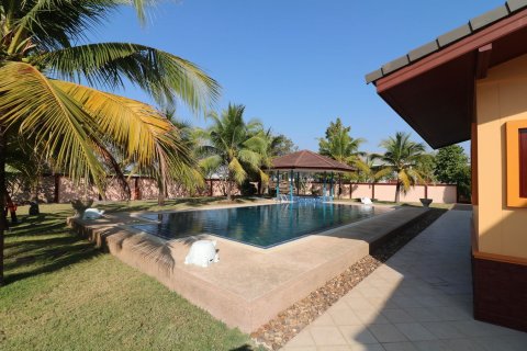 Maison à Udon Thani, Thaïlande 4 chambres № 137736 - photo 12