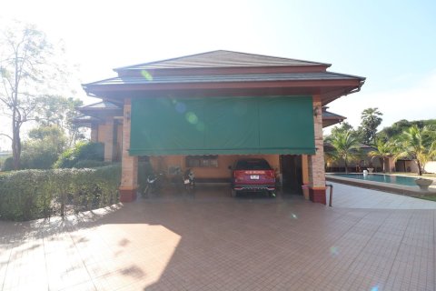Maison à Udon Thani, Thaïlande 4 chambres № 137736 - photo 8