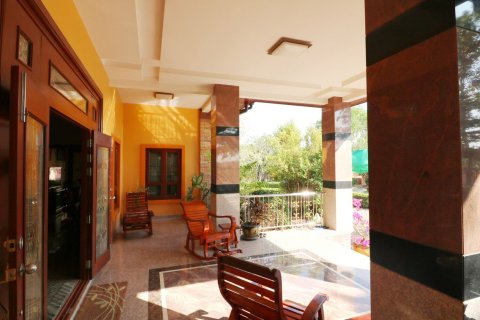 Maison à Udon Thani, Thaïlande 4 chambres № 137736 - photo 18