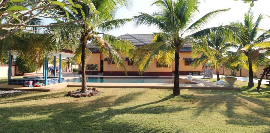 Maison à Udon Thani, Thaïlande 4 chambres № 137736