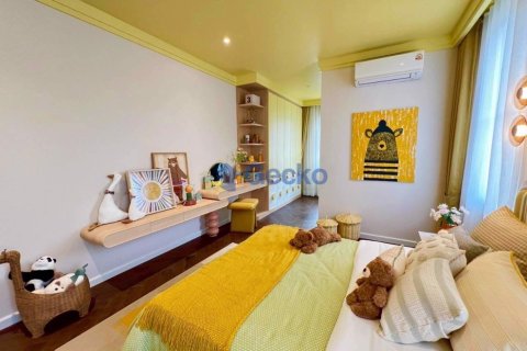 House in Pattaya, Thailand 4 bedrooms № 195960 - photo 18