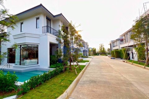 House in Pattaya, Thailand 4 bedrooms № 195960 - photo 30